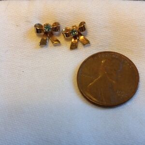 Adorable Vintage Glod Toned Bow-tie Earrings With Blue Gemstone Accent